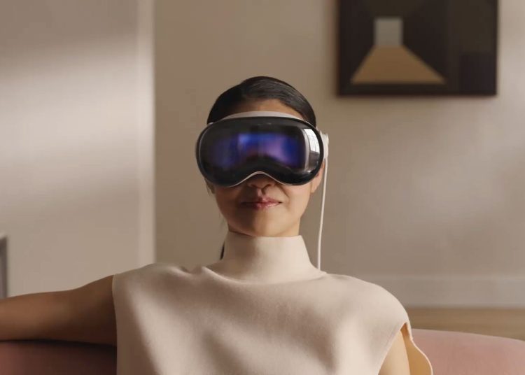 Vision Pro 下周开始批量发货，二月份上市