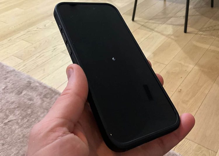 警告:iOS 17.3 Beta 2 会导致部分 iPhone 变砖